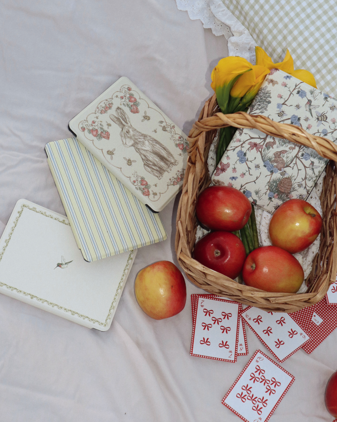 Birds and Bee's Kindle Case